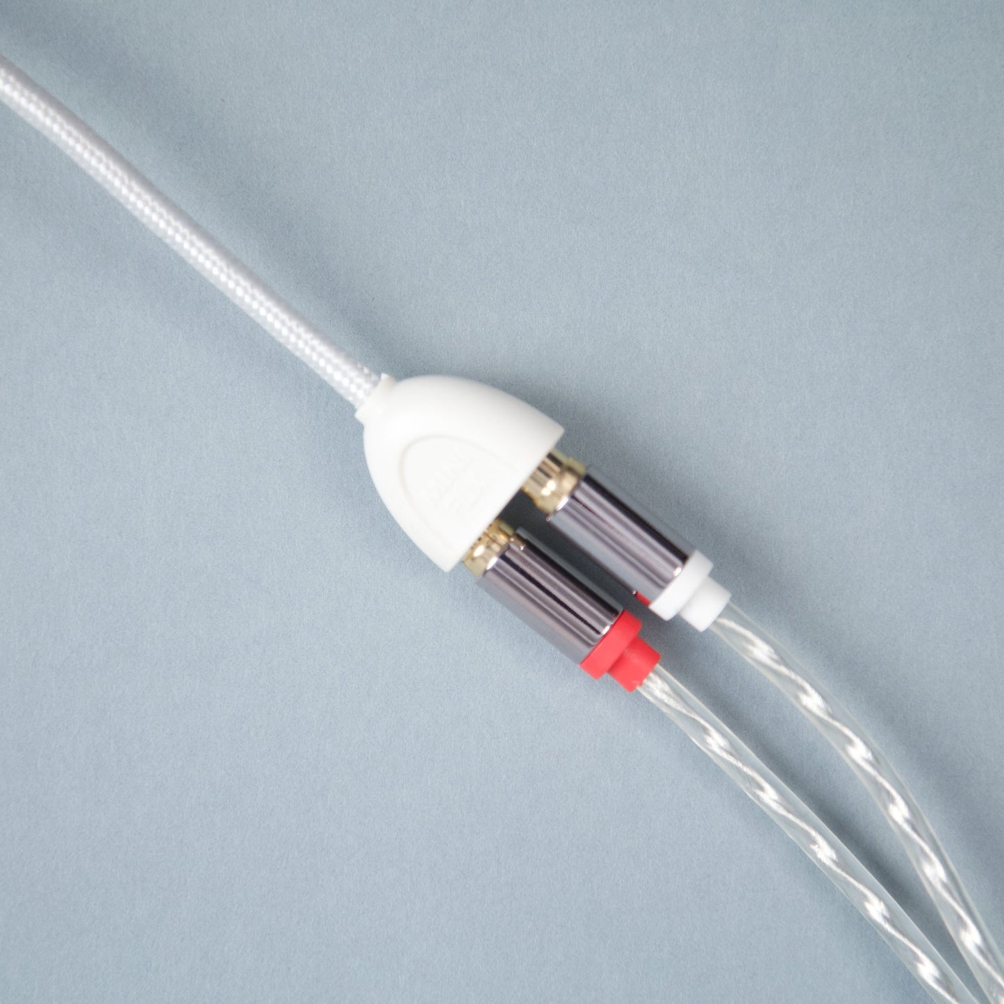 Audioquest: FLX-Mini 3.5mm / RCA Adaptor (Female RCA Y-Cable for Turntables)