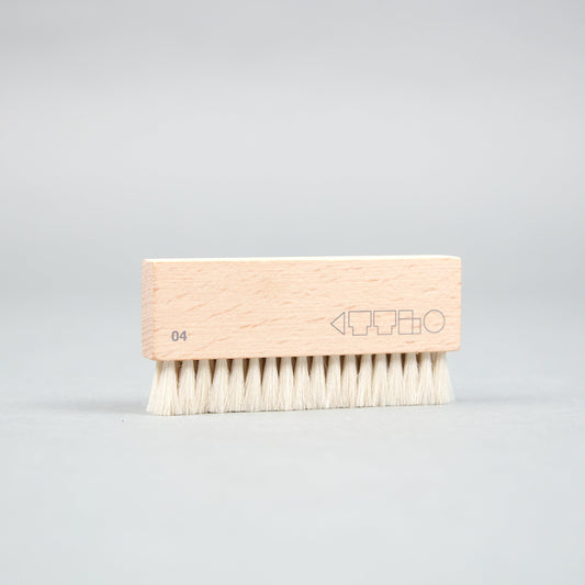 Turntable Lab: Wet+Dry Goat Hair Vinyl Record Brush
